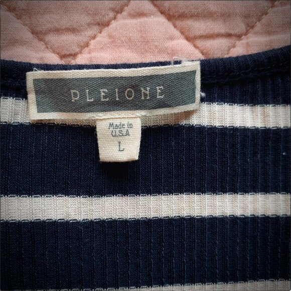 PEIONE -Navy Blue with white stripes tank Top - Sleeveless ruffle - Large - Picture 7 of 8